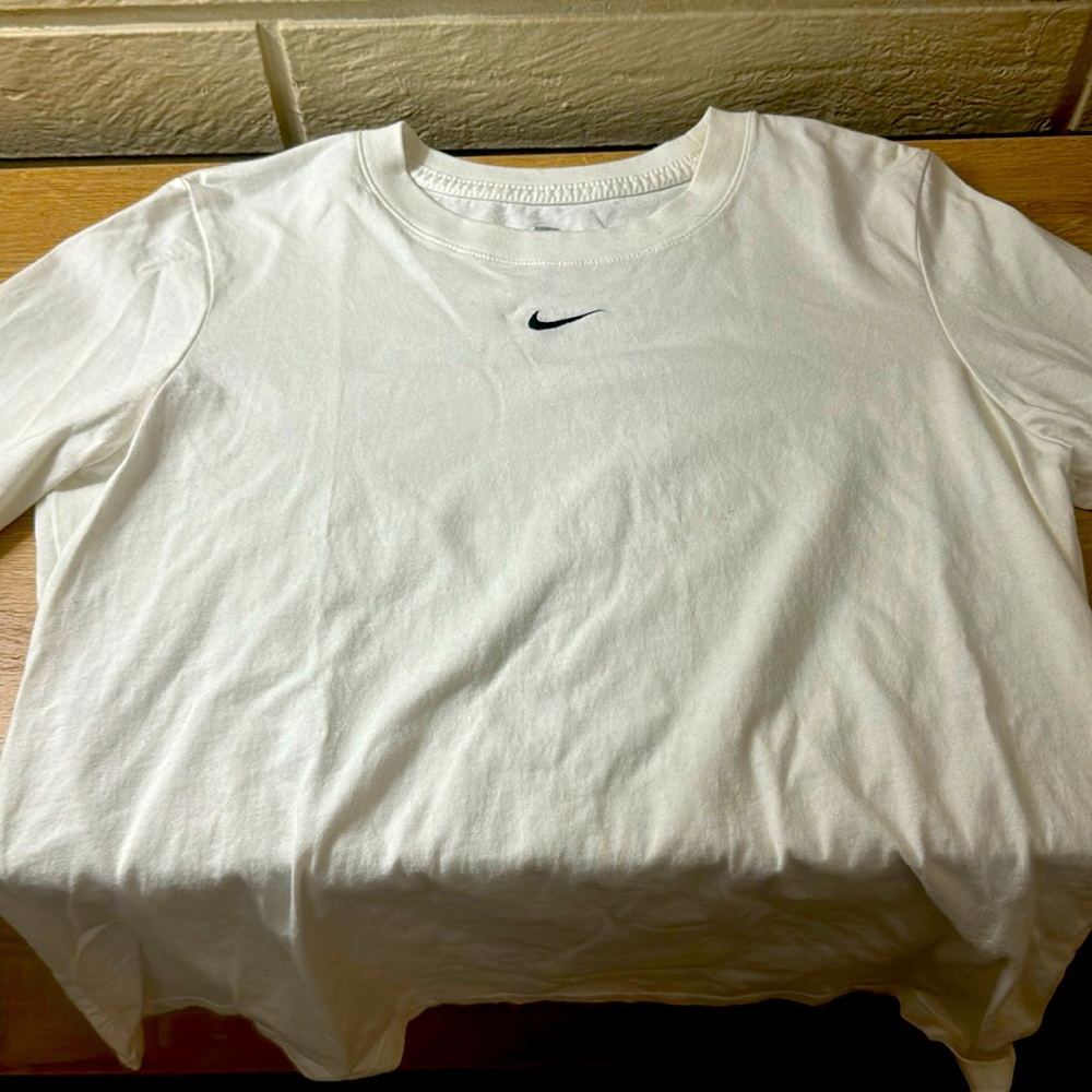 Nike White Size M Long Sleeved Tee